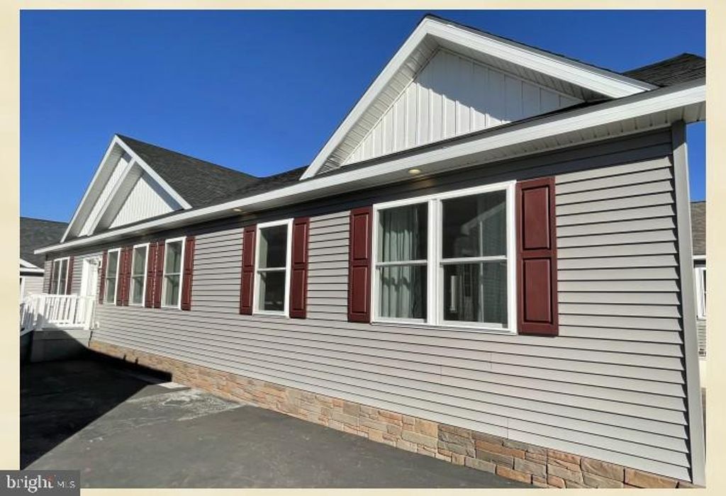 482 MANATAWNY ST, Pottstown, PA 19464 — exterior