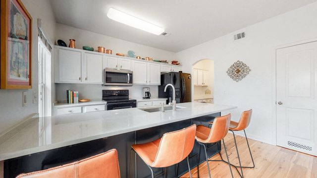 553 Rosedale Ave Apt 140, Nashville, TN 37211