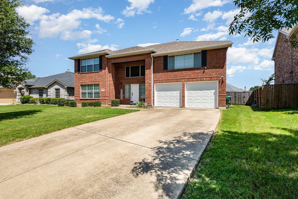 1908 Fountain Spray Drive, Wylie, TX 75098