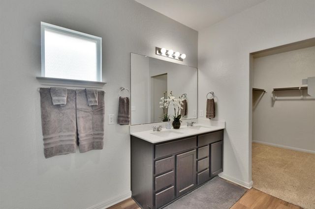 324 Shiner LN, Georgetown, TX 78626