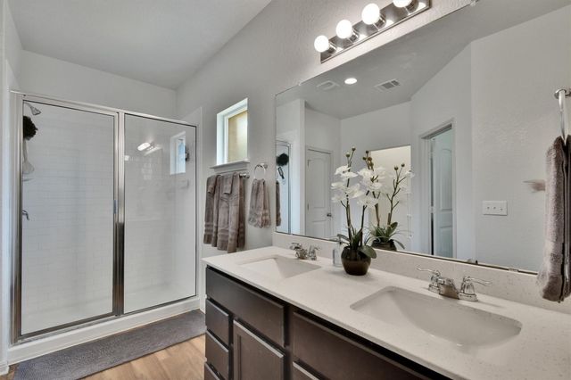 324 Shiner LN, Georgetown, TX 78626