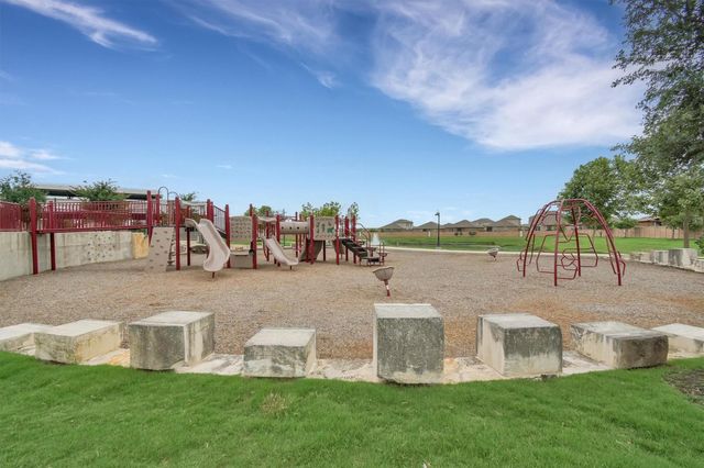 324 Shiner LN, Georgetown, TX 78626