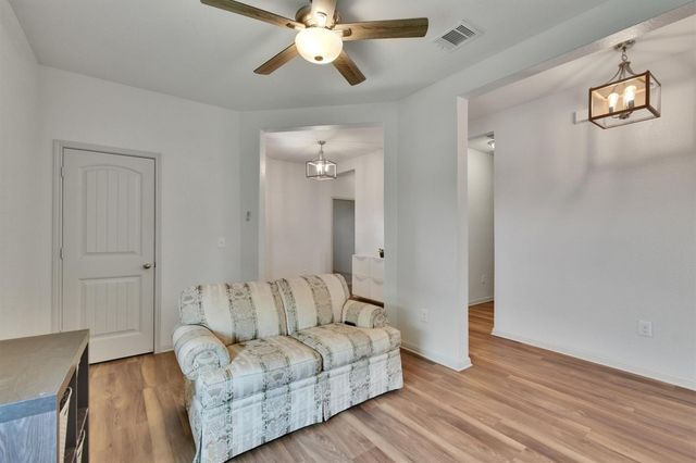 324 Shiner LN, Georgetown, TX 78626