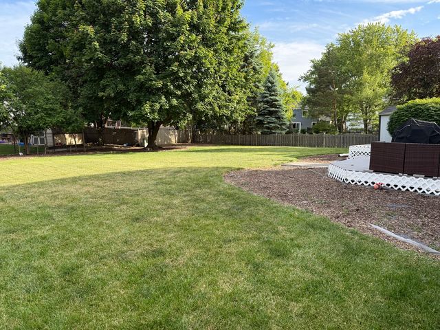 2013 Liberty Lane, Gurnee, IL 60031
