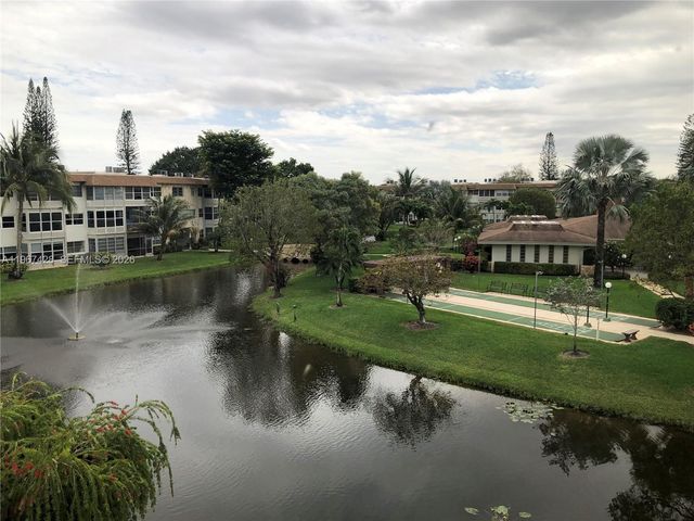 4806 NW 36th Street 607, Lauderdale Lakes, FL 33319