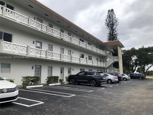 4806 NW 36th Street 607, Lauderdale Lakes, FL 33319