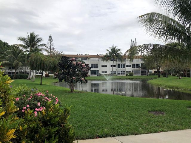 4806 NW 36th Street 607, Lauderdale Lakes, FL 33319