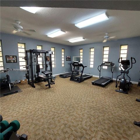 4806 NW 36th Street 607, Lauderdale Lakes, FL 33319