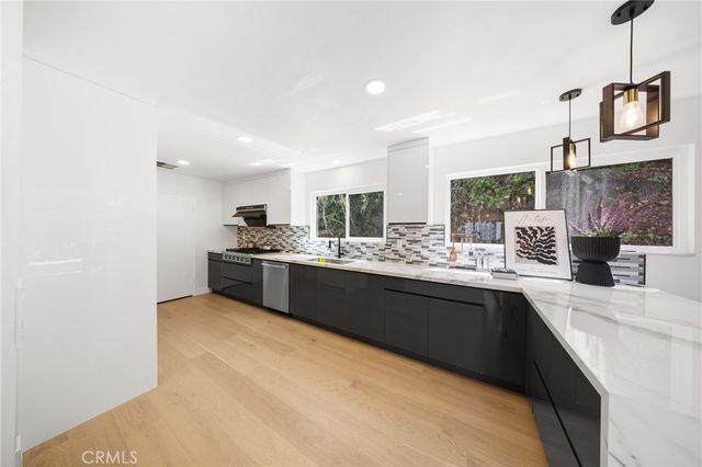 12284 Circula Panorama, Santa Ana, CA 92705