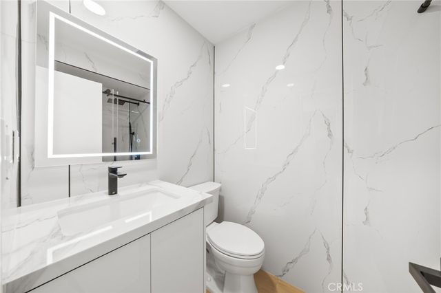 12284 Circula Panorama, Santa Ana, CA 92705