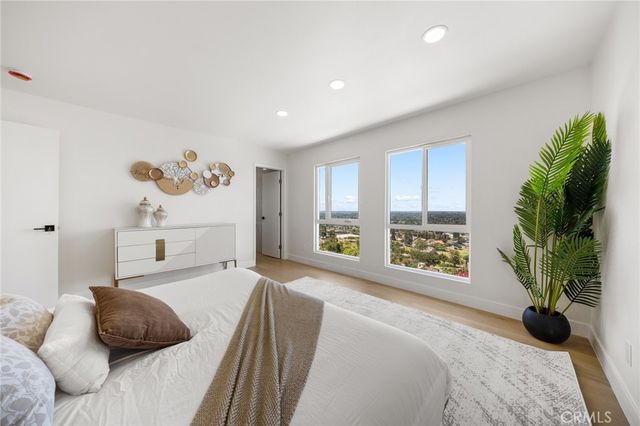 12284 Circula Panorama, Santa Ana, CA 92705