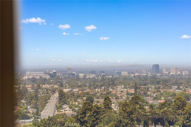 12284 Circula Panorama, Santa Ana, CA 92705