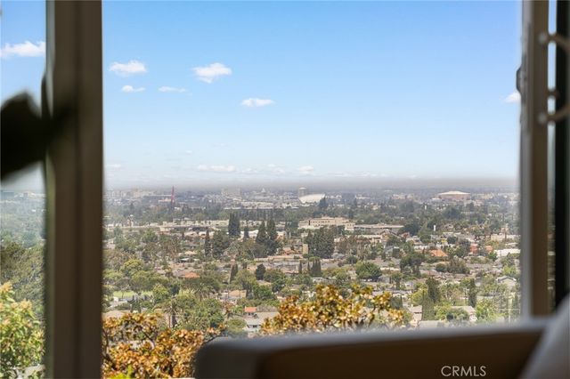 12284 Circula Panorama, Santa Ana, CA 92705