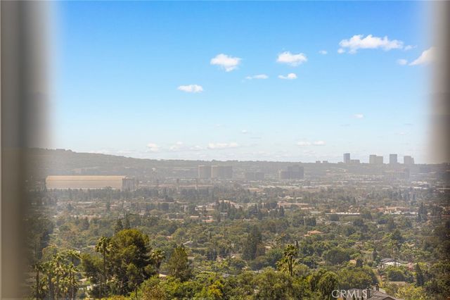 12284 Circula Panorama, Santa Ana, CA 92705