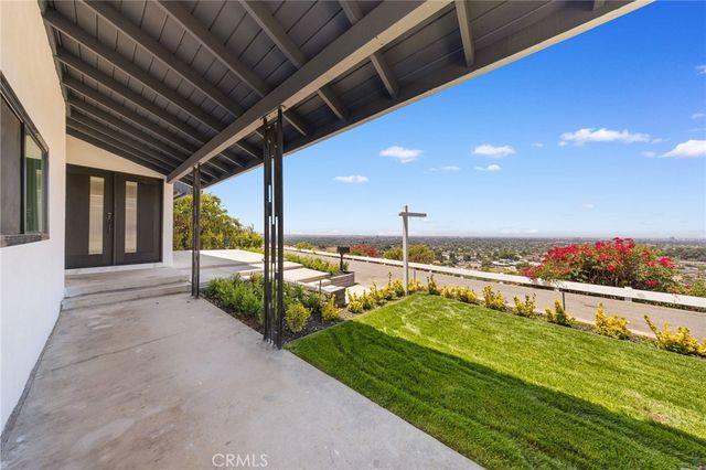 12284 Circula Panorama, Santa Ana, CA 92705