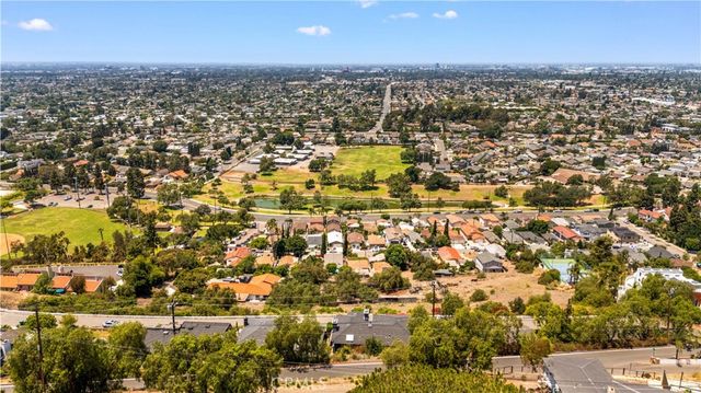 12284 Circula Panorama, Santa Ana, CA 92705