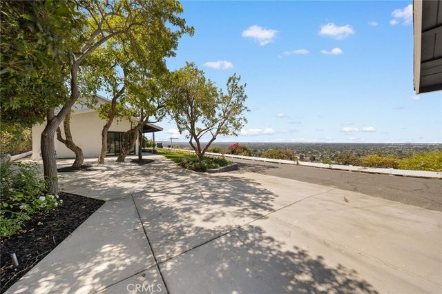 12284 Circula Panorama, Santa Ana, CA 92705