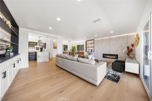 12284 Circula Panorama, Santa Ana, CA 92705