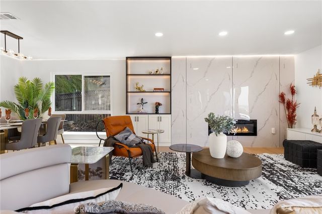 12284 Circula Panorama, Santa Ana, CA 92705