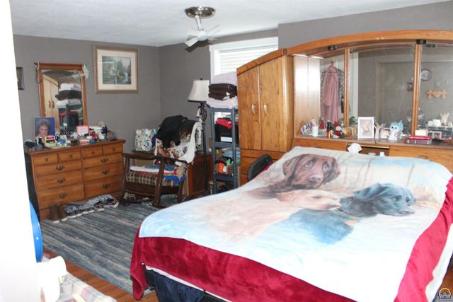 12279 S Docking RD, Burlingame, KS 66413