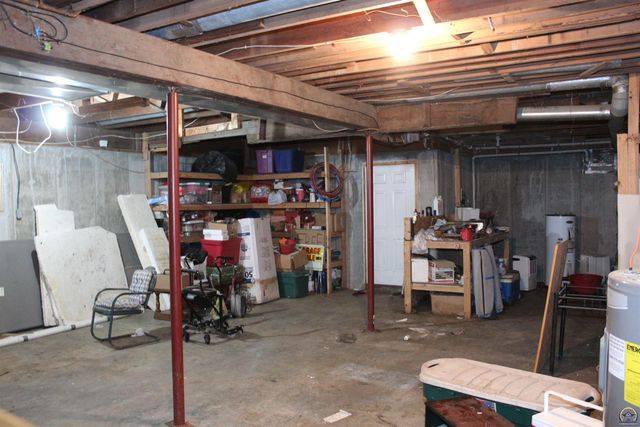 12279 S Docking RD, Burlingame, KS 66413