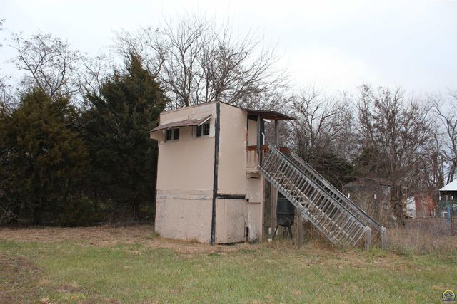 12279 S Docking RD, Burlingame, KS 66413