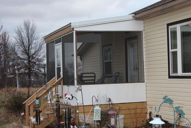 12279 S Docking RD, Burlingame, KS 66413