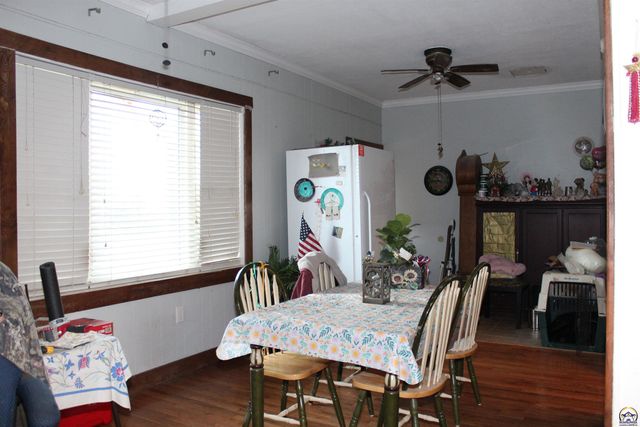 12279 S Docking RD, Burlingame, KS 66413