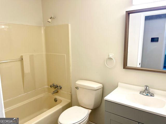 5165 Fairforest Drive, Stone Mountain, GA 30088