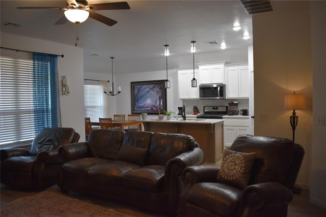 1021 Pacific Avenue, Newcastle, OK 73065