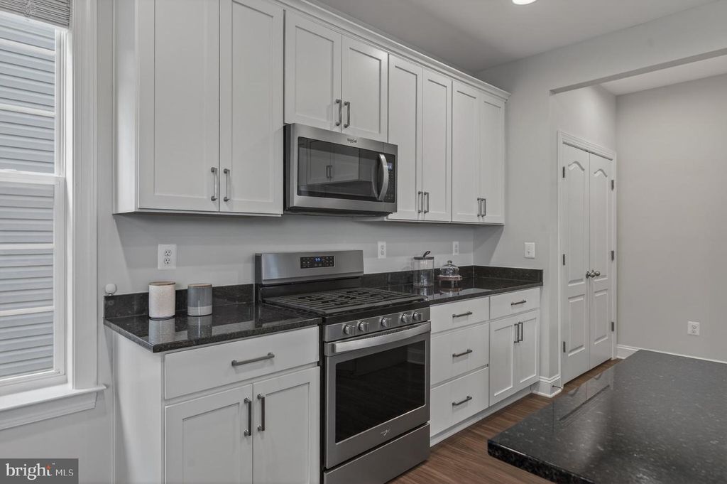 Image 14 of property listing at 1316 MONOCACY CROSSING PKWY, Brunswick, MD 21716