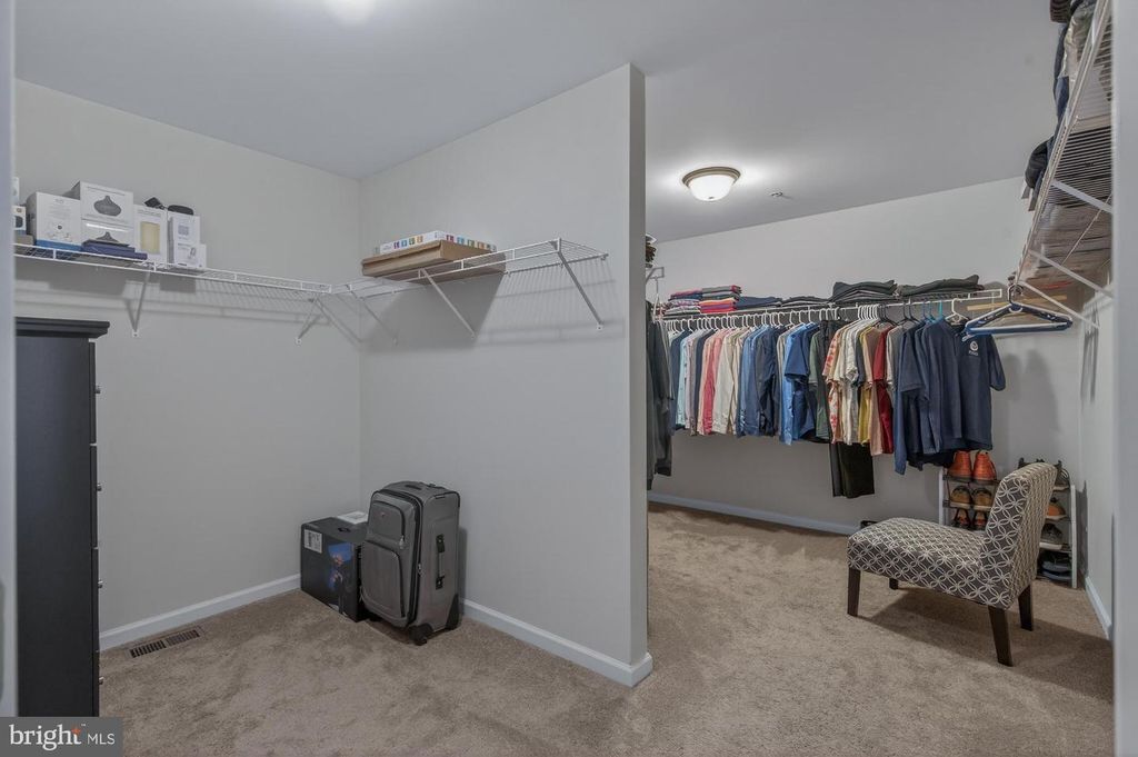 Image 37 of property listing at 1316 MONOCACY CROSSING PKWY, Brunswick, MD 21716