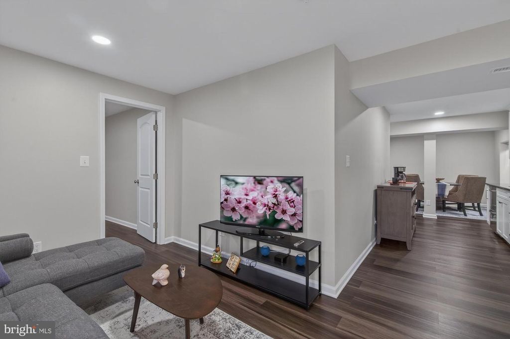 Image 49 of property listing at 1316 MONOCACY CROSSING PKWY, Brunswick, MD 21716