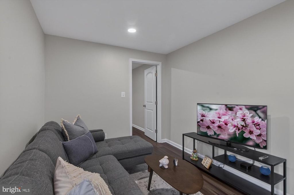 Image 51 of property listing at 1316 MONOCACY CROSSING PKWY, Brunswick, MD 21716