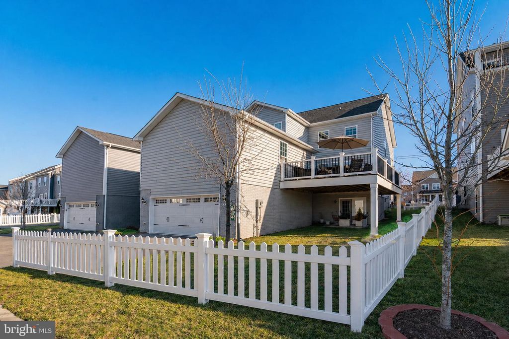 Image 61 of property listing at 1316 MONOCACY CROSSING PKWY, Brunswick, MD 21716