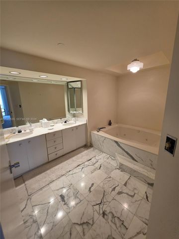 20191 E Country Club Dr 1805, Aventura, FL 33180