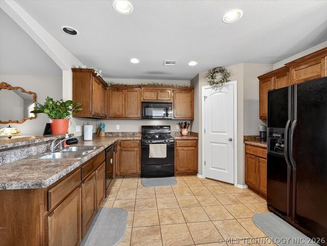 15121 E 108th Street N, Owasso, OK 74055