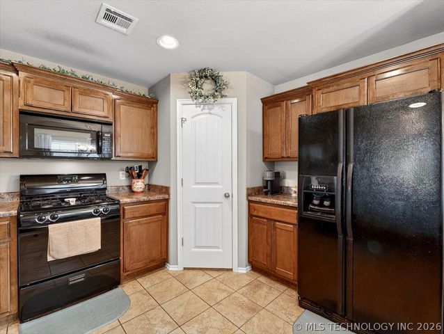 15121 E 108th Street N, Owasso, OK 74055