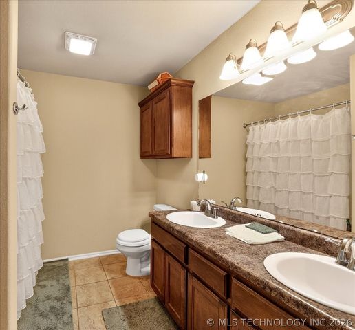 15121 E 108th Street N, Owasso, OK 74055