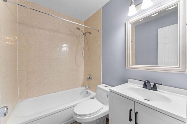 9081 BONHAM CIR, Manassas, VA 20110