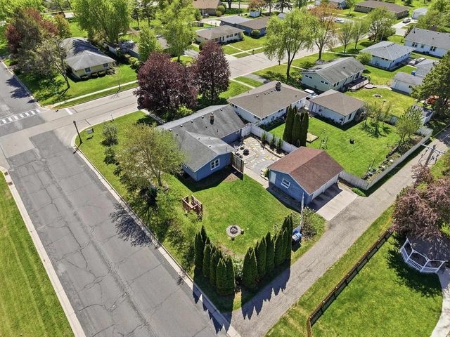 517 Hillcrest Drive, Waunakee, WI 53597