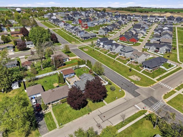 517 Hillcrest Drive, Waunakee, WI 53597