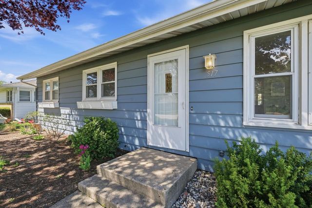 517 Hillcrest Drive, Waunakee, WI 53597