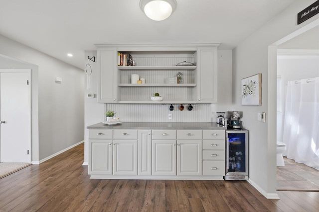 517 Hillcrest Drive, Waunakee, WI 53597