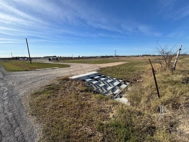 709 County Road 333, Granger, TX 76530
