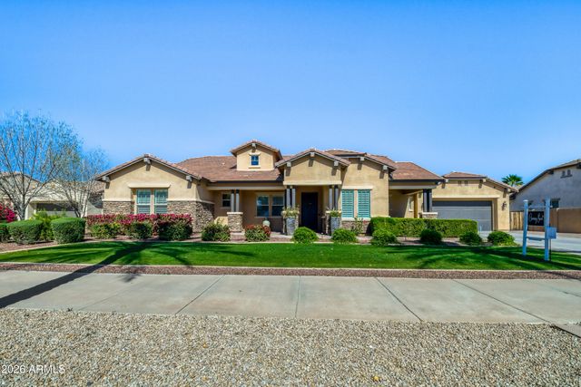 14646 W VILLAGE Parkway, Litchfield Park, AZ 85340