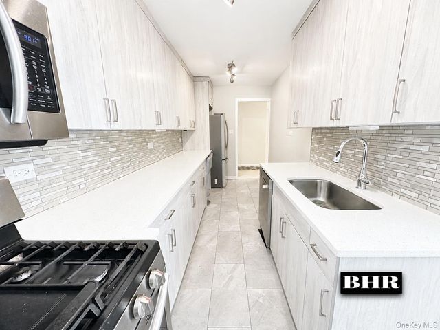 2461 E 29th Street 1F, Brooklyn, NY 11235