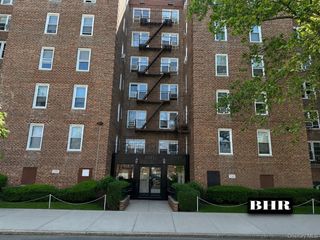 2461 E 29th Street 1F, Brooklyn, NY 11235