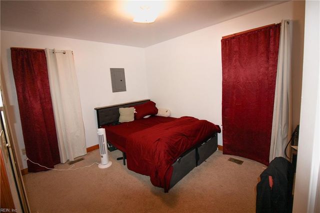 121 Broad ST, Portsmouth, VA 23707