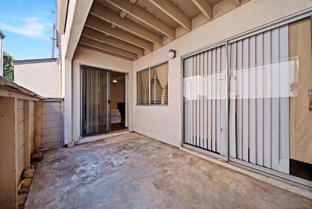 3282 Ashford St E, San Diego, CA 92111